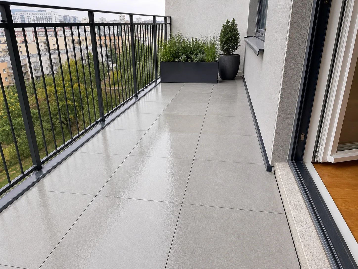 Balkon na Bemowie z nową hydroizolacją i gresem